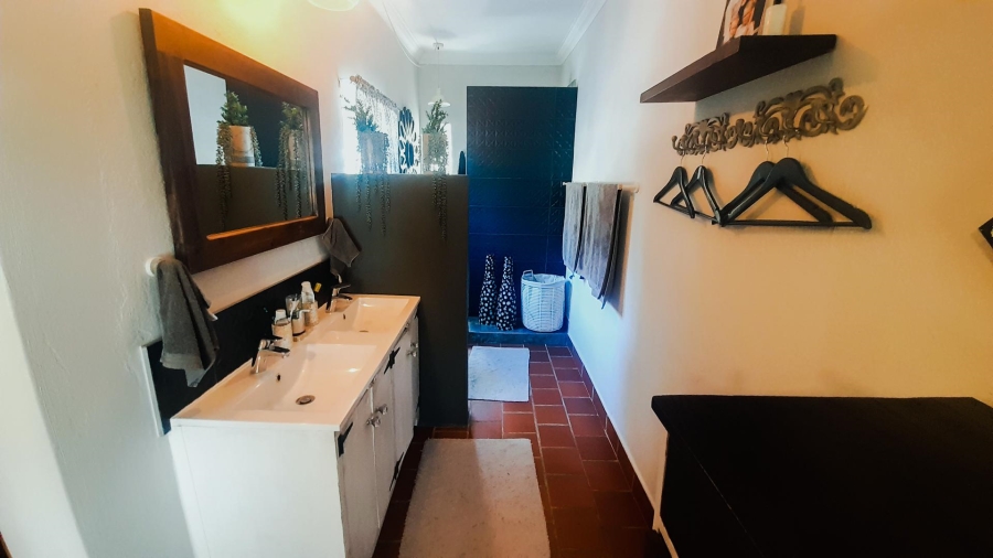 4 Bedroom Property for Sale in Kosmos North West